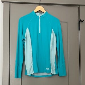 Mountain Hardwear Turquoise and Light Blue Pullover